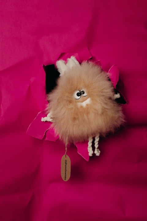 Moonster - zabawka ze skóry owczej z piszczałką potworek