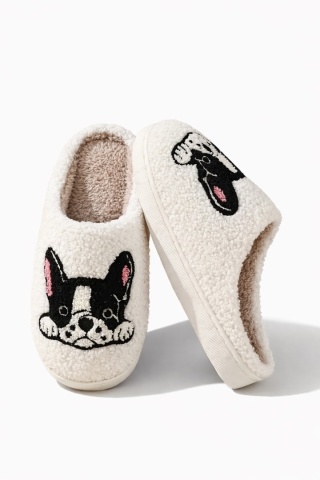 Pantofle z boston terrierem